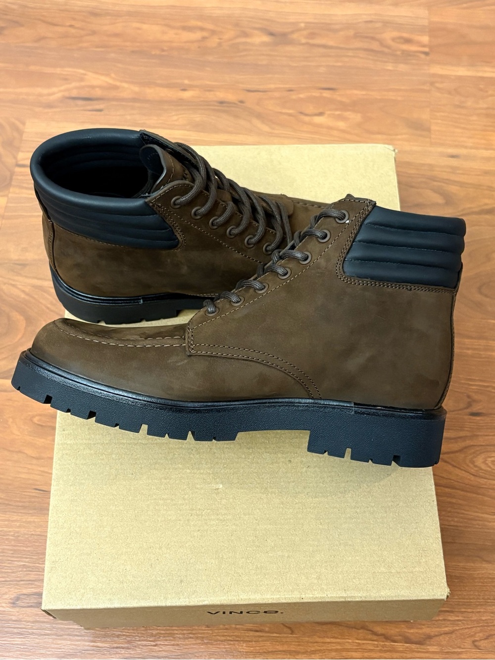 Vince Men's "Leonard" Lug-Sole Boot Brown Leather Quilted Ankle Size 7M V Vickie - Picture 5 of 8